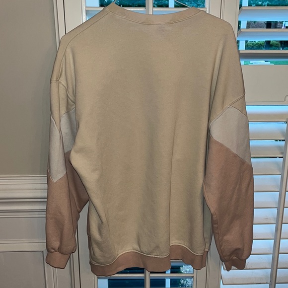 H&M Colorblock/Chevron Sweatshirt - Picture 9 of 9